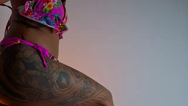 Snapshot of ChannelCox1 chatting on February 9, 2026, 5:44 pm ChannelCox1 online show from February 9, 2026, 5:44 pm