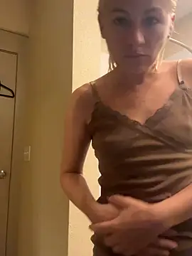 girlfriendmissy online show from November 13, 2025, 10:02 pm