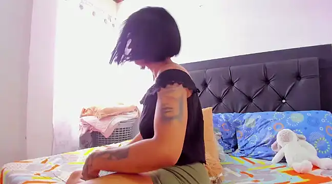 Emmy cole  online show from March 3, 2025, 4:36 pm