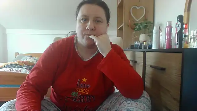 ReifeVenna online show from March 18, 2025, 9:45 am