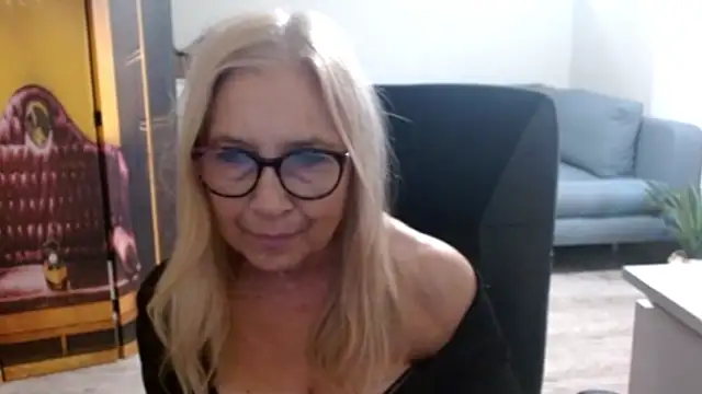 Snapshot of sofia_xkiss chatting on November 27, 2025, 2:39 pm sofia xkiss online show from November 27, 2025, 2:39 pm