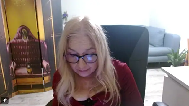 Snapshot of sofia_xkiss chatting on December 15, 2025, 2:45 pm sofia xkiss online show from December 15, 2025, 2:45 pm