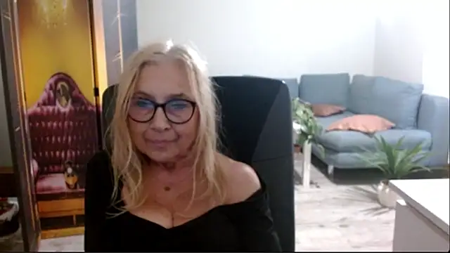 Snapshot of sofia_xkiss chatting on September 22, 2025, 2:34 pm sofia xkiss online show from September 22, 2025, 2:34 pm