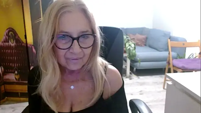 Snapshot of sofia_xkiss chatting on December 19, 2025, 2:41 pm sofia xkiss online show from December 19, 2025, 2:41 pm