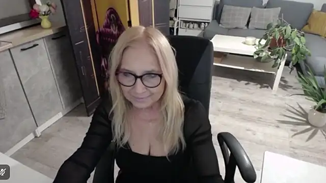 Snapshot of sofia_xkiss chatting on February 21, 2026, 2:52 pm sofia xkiss online show from February 21, 2026, 2:52 pm