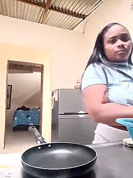 NicolVilla online show from December 14, 2025, 2:33 pm