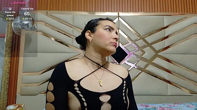 Sluttyandmature online show from March 22, 2026, 12:18 pm