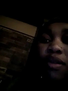 Shria107 online show from November 30, 2025, 9:04 pm