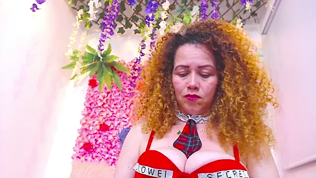 BLONDE SEXYHOT online show from December 4, 2025, 12:31 am