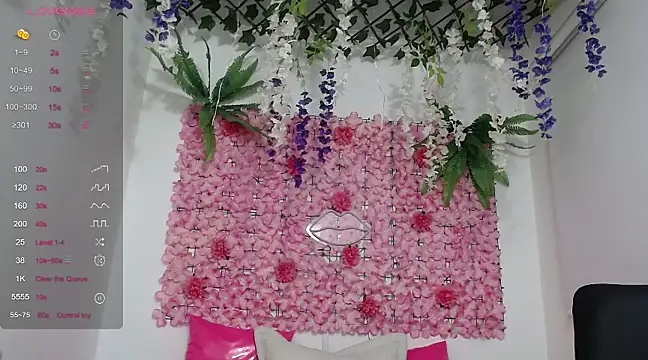 Snapshot of BLONDE_SEXYHOT chatting on March 15, 2025, 9:38 pm BLONDE SEXYHOT online show from March 15, 2025, 9:38 pm