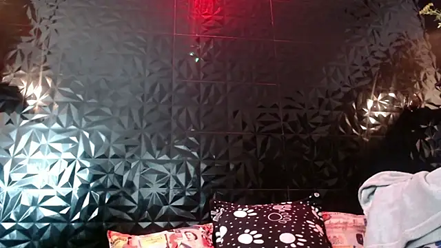 Snapshot of BLONDE_SEXYHOT chatting on October 7, 2025, 6:14 am BLONDE SEXYHOT online show from October 7, 2025, 6:14 am