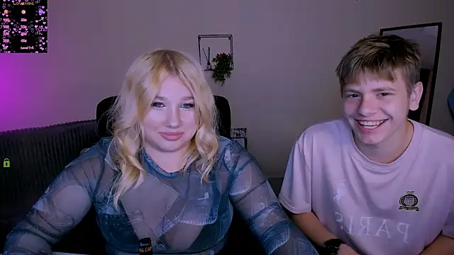 juli kisss online show from September 11, 2025, 7:14 pm