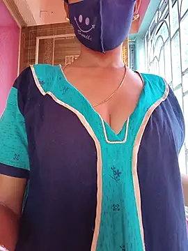 Snapshot of wild_bong_queen chatting on October 15, 2025, 9:50 am wild bong queen online show from October 15, 2025, 9:50 am