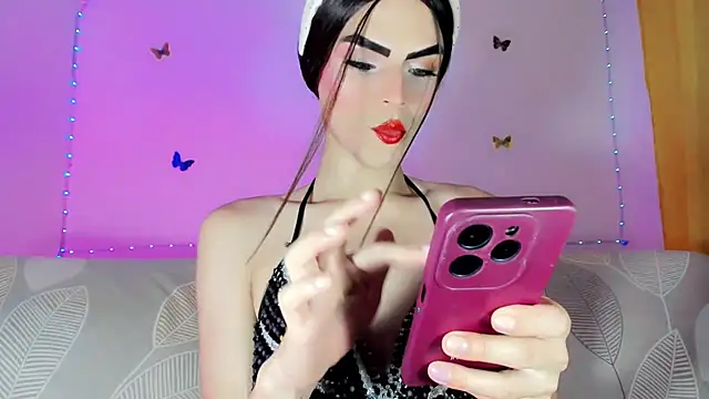 TatiGil online show from June 28, 2026, 7:31 pm