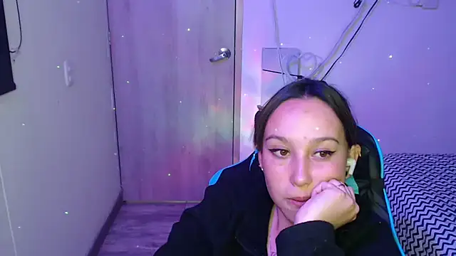 Skarlet Adams28 online show from February 6, 2026, 3:02 am