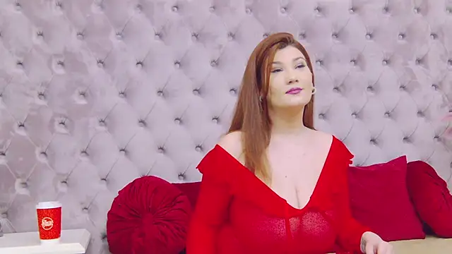 PenelopeLynnx online show from March 19, 2025, 12:23 pm