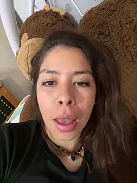 Ayluu02 online show from September 16, 2025, 9:05 pm