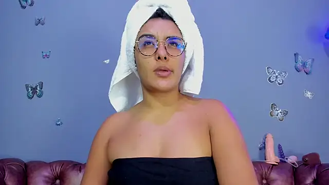 Kaira mosse online show from November 29, 2025, 11:32 am