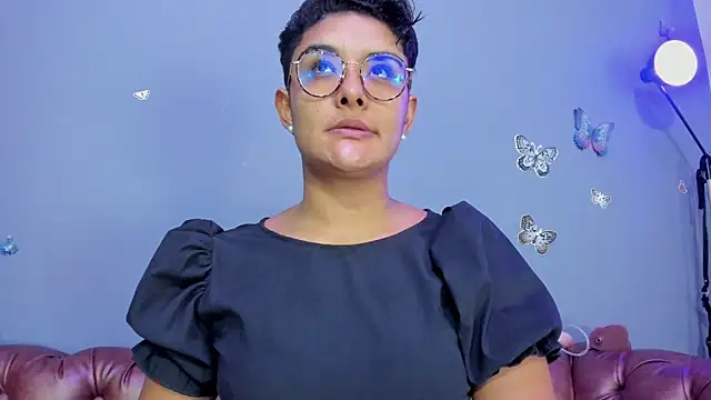 Kaira mosse online show from November 30, 2025, 11:44 am