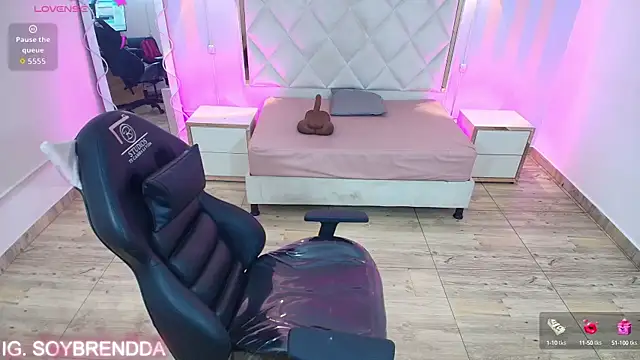 Brendda tay online show from September 17, 2025, 3:08 am