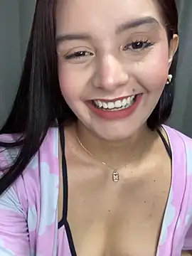 Melanyprada online show from April 10, 2026, 4:08 am