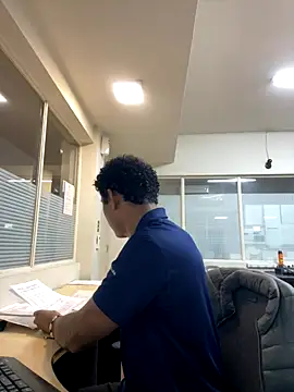 Snapshot of Brencuz chatting on September 24, 2025, 5:08 pm Brencuz online show from September 24, 2025, 5:08 pm