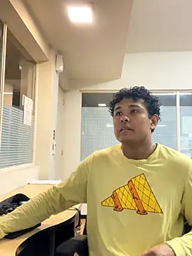 Snapshot of Brencuz chatting on September 27, 2025, 4:02 pm Brencuz online show from September 27, 2025, 4:02 pm