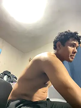 Snapshot of Brencuz chatting on October 14, 2025, 2:01 am Brencuz online show from October 14, 2025, 2:01 am