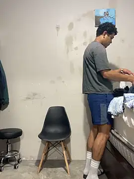 Snapshot of Brencuz chatting on September 14, 2025, 11:27 pm Brencuz online show from September 14, 2025, 11:27 pm