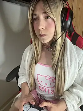 See my Boobs  online show from February 6, 2026, 5:31 pm