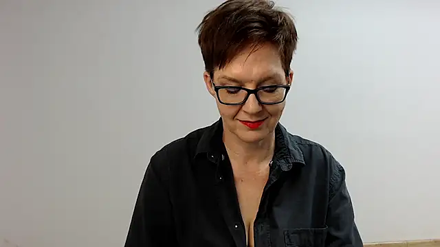 Snapshot of Sofie69Velvet chatting on March 15, 2025, 8:48 am Sofie69Velvet online show from March 15, 2025, 8:48 am