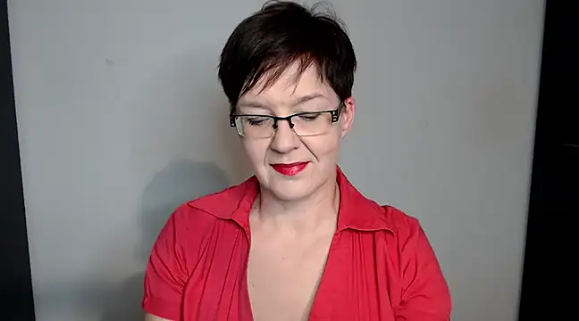 Snapshot of Sofie69Velvet chatting on December 3, 2024, 5:28 pm Sofie69Velvet online show from December 3, 2024, 5:28 pm