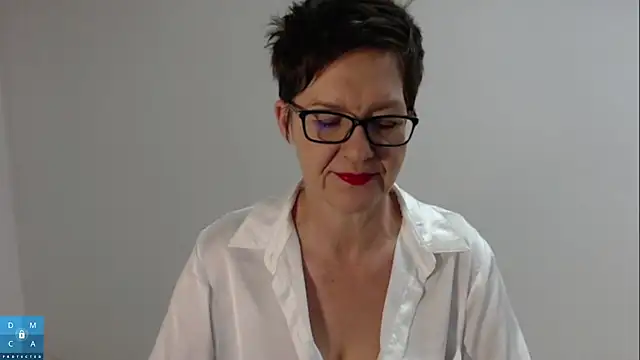 Sofie69Velvet online show from December 16, 2025, 7:12 am