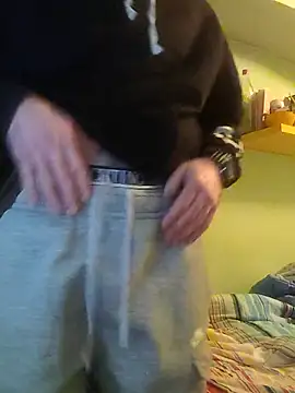 Snapshot of Davlupweed93 chatting on March 4, 2026, 9:50 am Davlupweed93 online show from March 4, 2026, 9:50 am