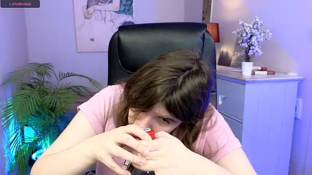 Ruyjin Choi online show from March 18, 2025, 10:50 am