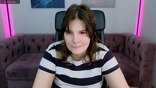 Ruyjin Choi online show from September 15, 2025, 3:12 pm