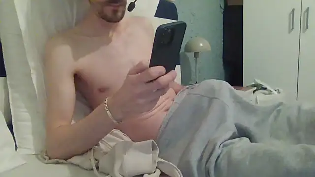 Snapshot of passif520 chatting on March 10, 2026, 11:25 am passif520 online show from March 10, 2026, 11:25 am