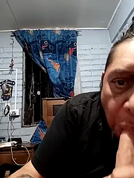 Snapshot of maxi_6969 chatting on November 21, 2025, 12:42 am maxi 6969 online show from November 21, 2025, 12:42 am