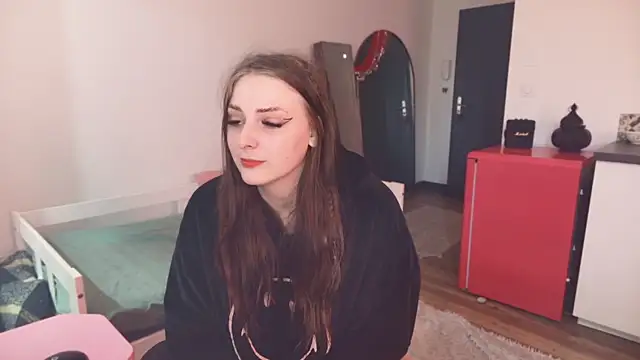 Snapshot of ce_leste__ chatting on February 14, 2026, 2:28 pm ce leste online show from February 14, 2026, 2:28 pm