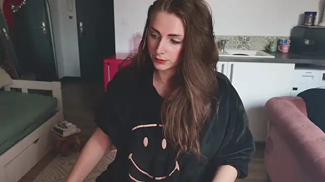 ce leste   online show from September 24, 2025, 3:18 pm