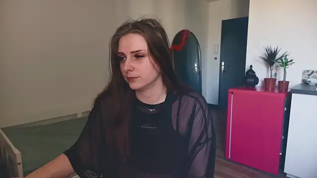 Snapshot of ce_leste__ chatting on February 22, 2026, 11:56 am ce leste online show from February 22, 2026, 11:56 am