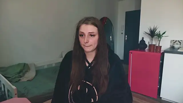 Snapshot of ce_leste__ chatting on February 28, 2026, 1:00 pm ce leste online show from February 28, 2026, 1:00 pm