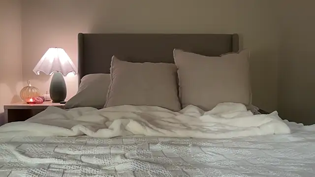 SkylarRay online show from October 1, 2025, 9:18 pm