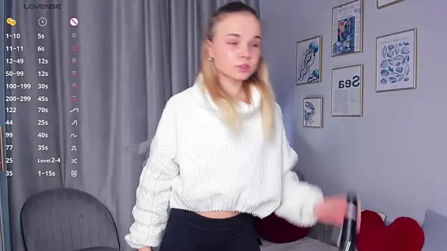 OdetteHarwick online show from November 25, 2025, 6:14 am