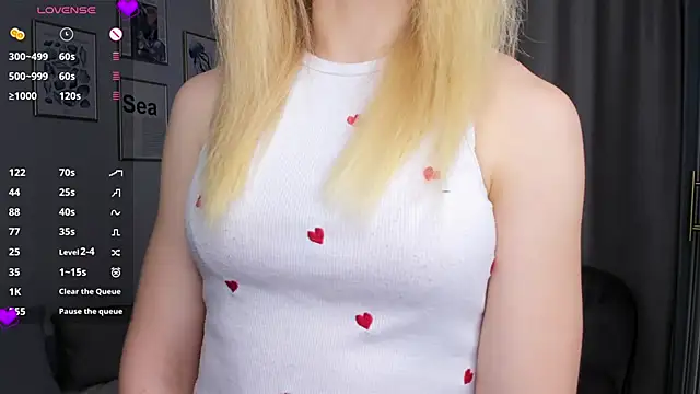 OdetteHarwick online show from November 6, 2025, 7:56 am