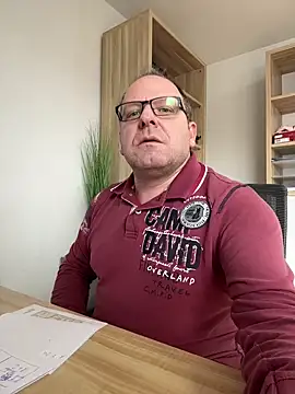 coupleLatinaLovers online show from February 4, 2025, 11:49 am