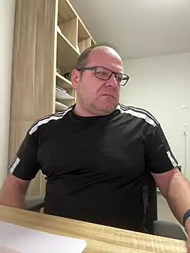 coupleLatinaLovers online show from February 3, 2026, 6:22 am