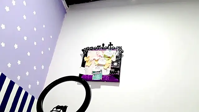 PetiteIvoryQueen19 online show from February 23, 2026, 4:14 am