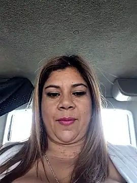 Snapshot of Laura-Hernandez chatting on January 9, 2026, 3:41 pm Laura-Hernandez online show from January 9, 2026, 3:41 pm