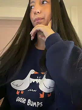 aly golden  online show from December 21, 2024, 7:45 am